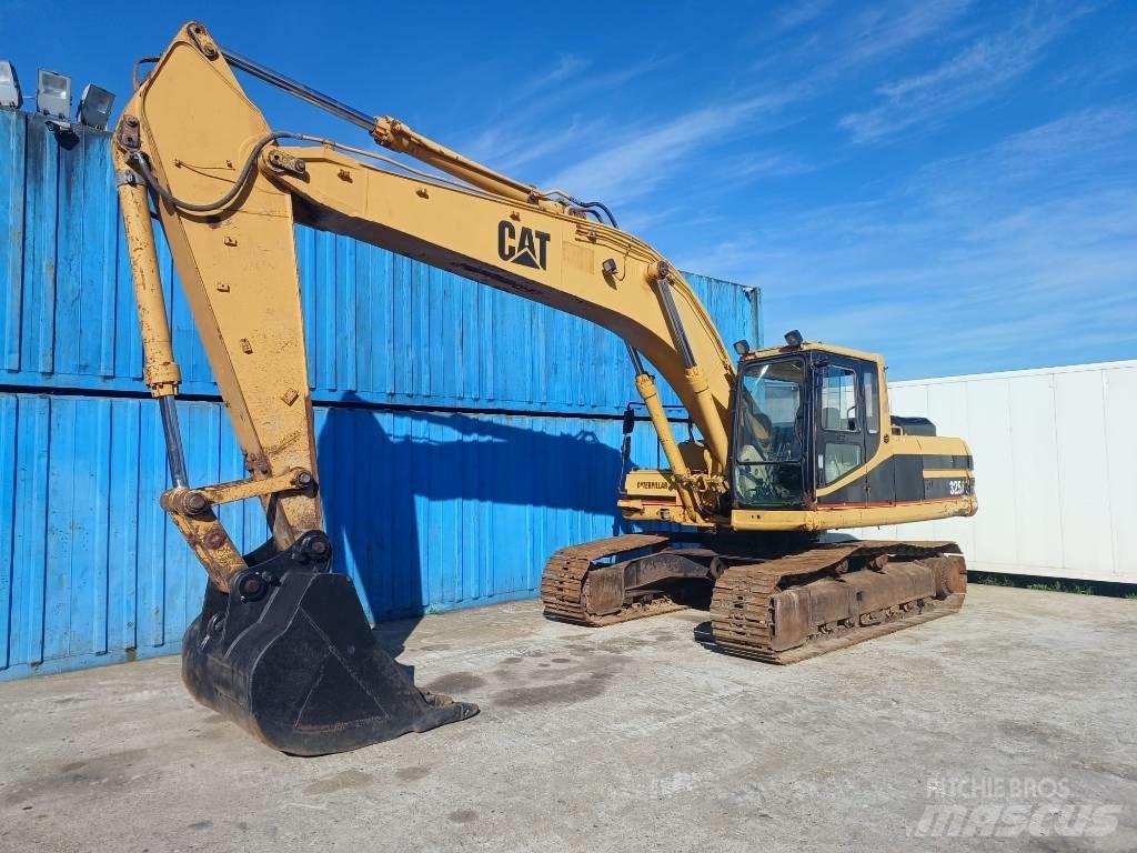 CAT 325 Lánctalpas kotrók