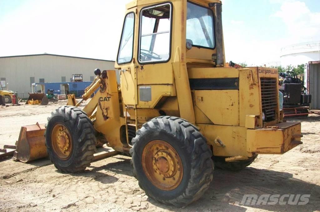 CAT 910 Gumikerekes homlokrakodók