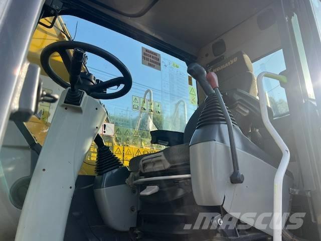 Komatsu PW 148 Gumikerekes kotrók