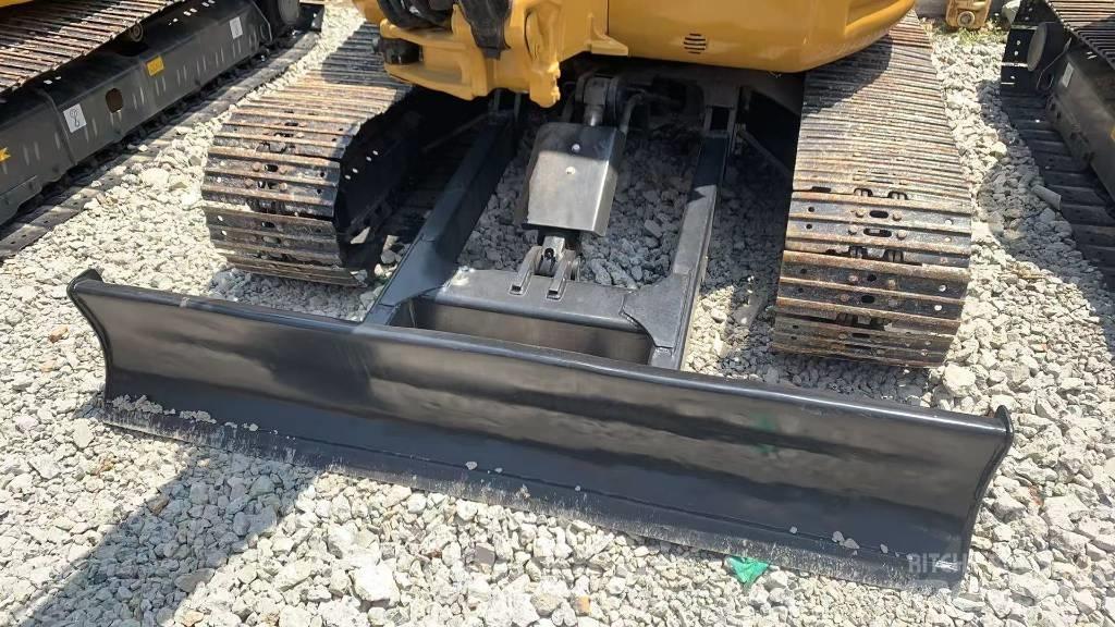 CAT 304 CR Lánctalpas kotrók