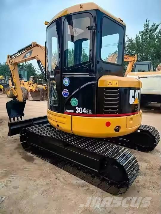 CAT 304 CR Mini kotrók < 7t