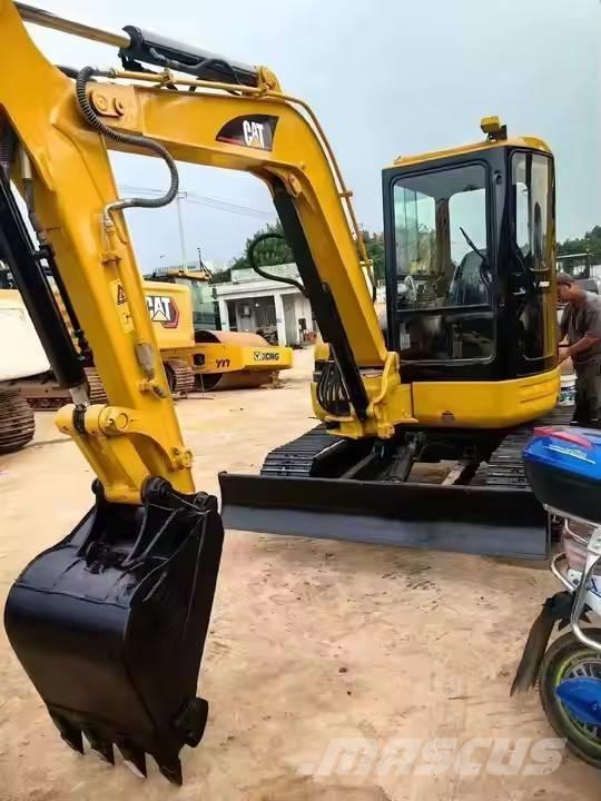 CAT 304 CR Mini kotrók < 7t