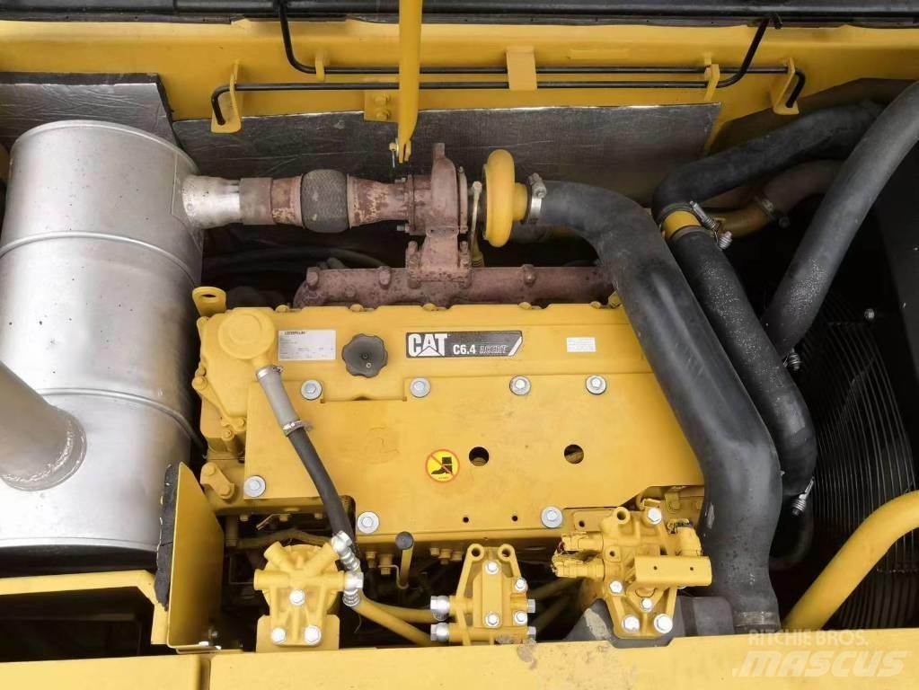 CAT 320 D Lánctalpas kotrók