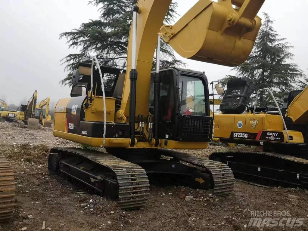 CAT 320 D Lánctalpas kotrók