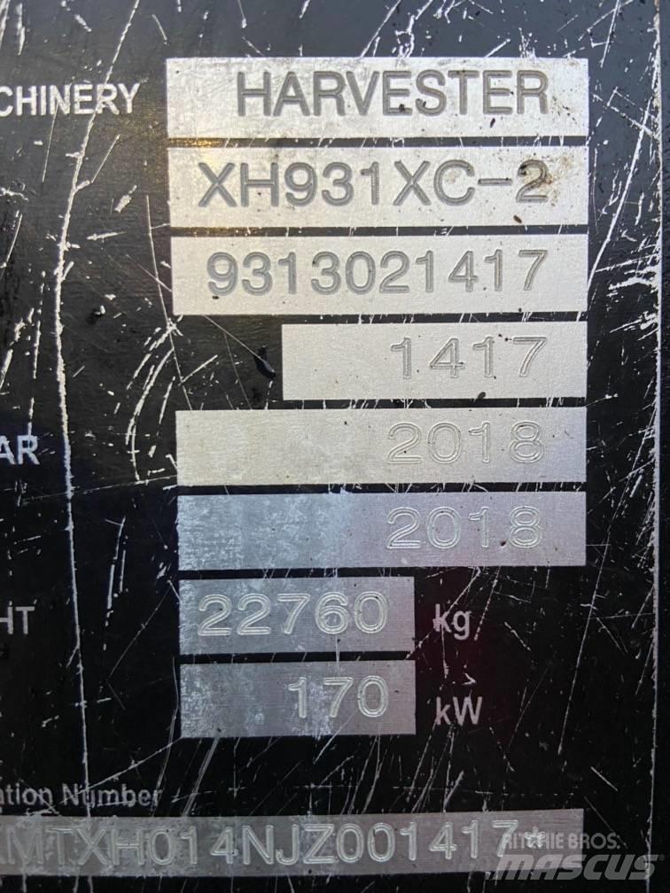Komatsu 931XC Betakarítók