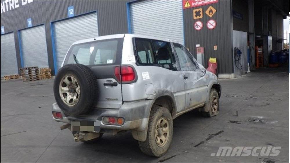 Nissan Terrano II Kistehergépjárművek
