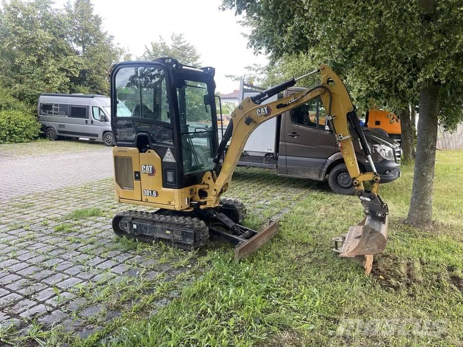 CAT 301.6 Mini kotrók < 7t