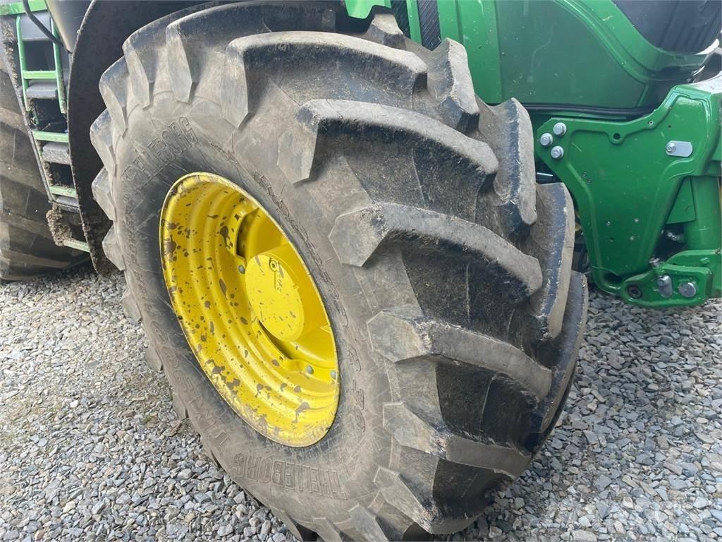 John Deere 6250R Traktorok
