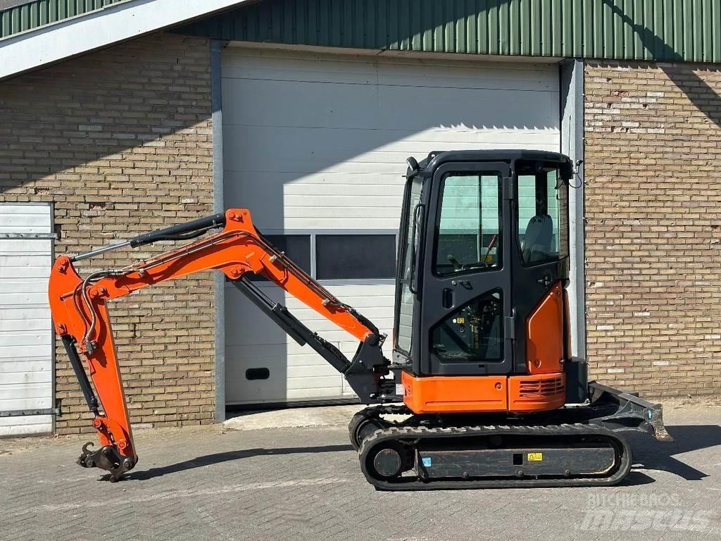 Hitachi ZX26U-6CR Mini kotrók < 7t