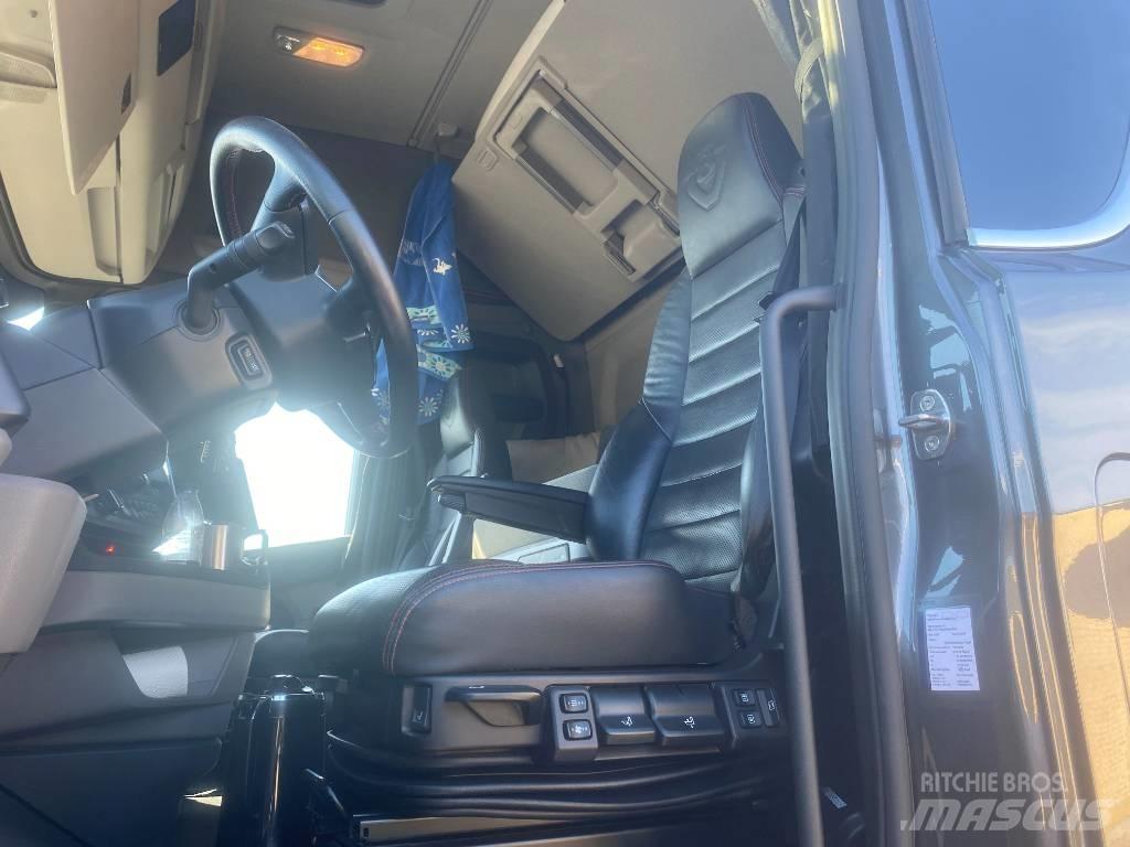 Scania S 520 Dobozos teherautók