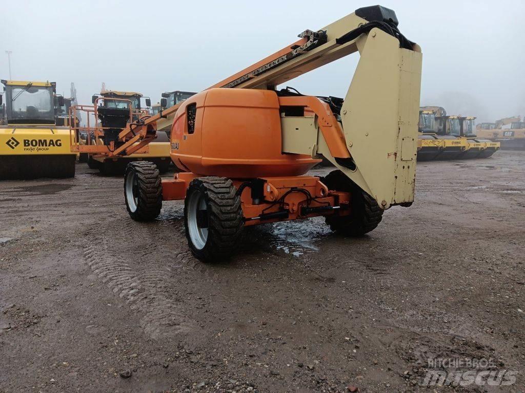 JLG 600AJ Karos emelők