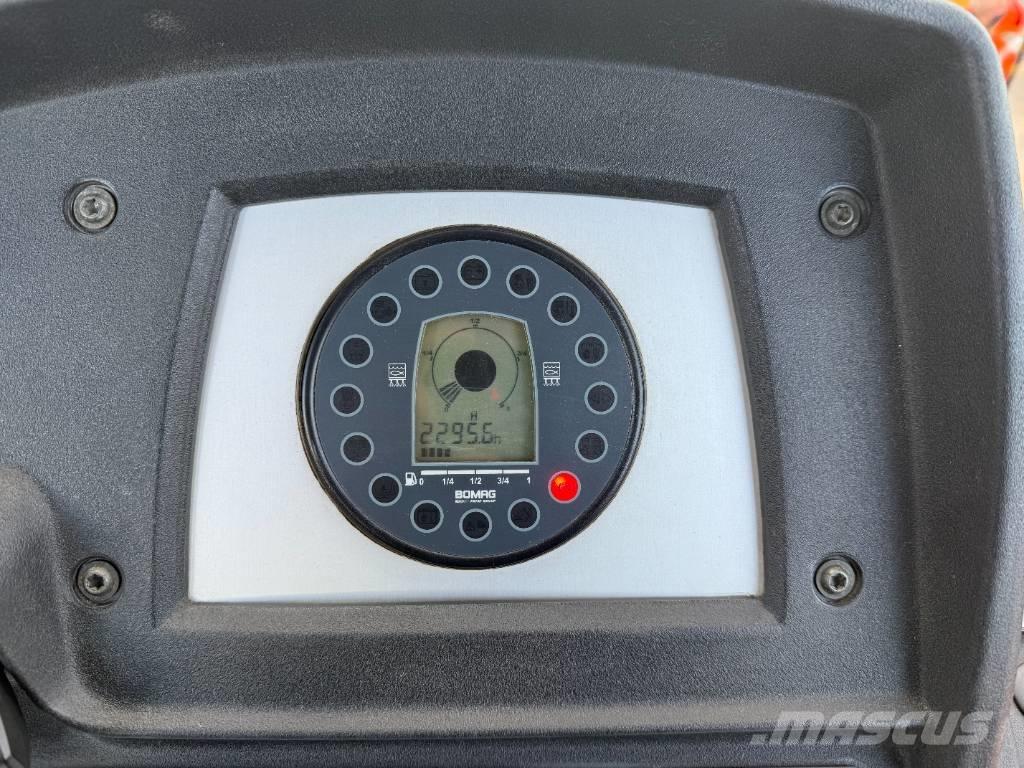 Bomag BW 154 AP-4 Ikerdobos hengerek