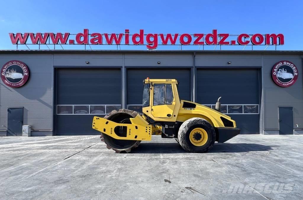 Bomag BW 213 D-4 Egydobos hengerek
