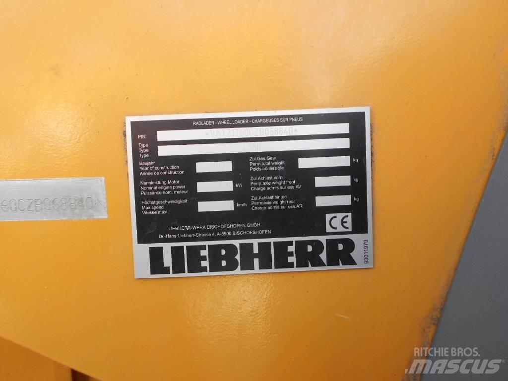 Liebherr L 580 Gumikerekes homlokrakodók
