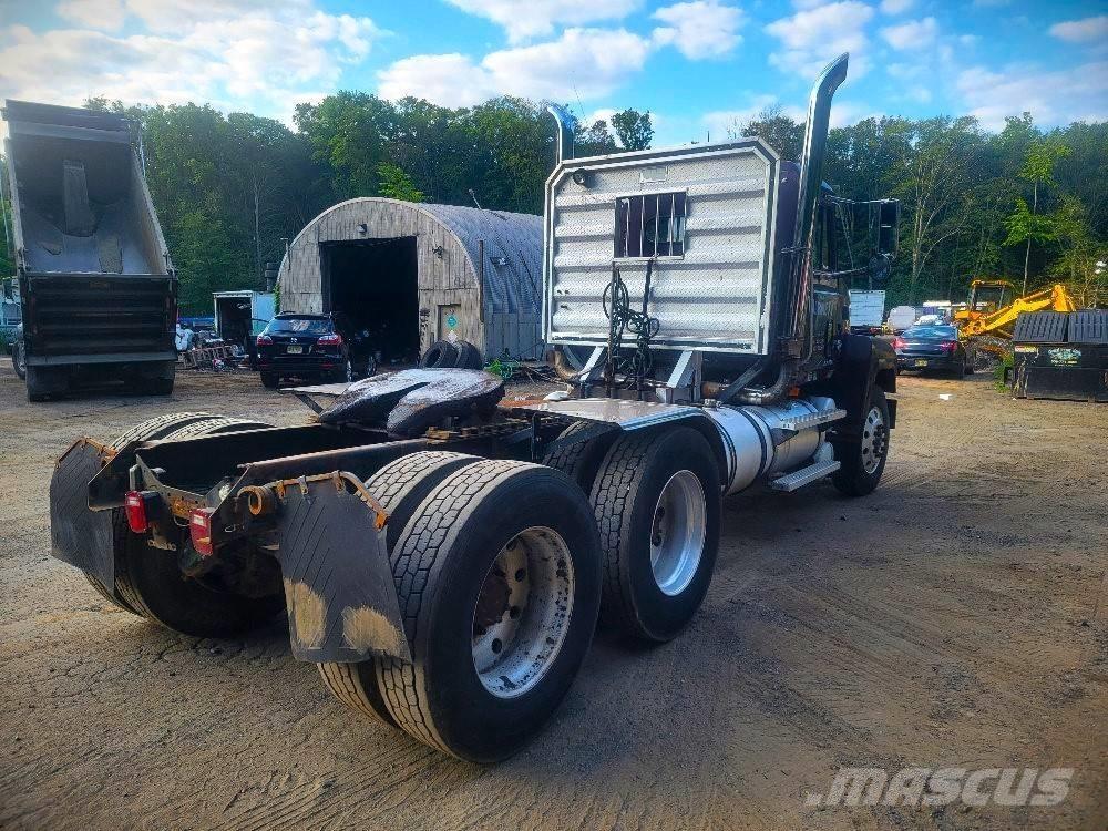 Mack CH 613 Nyergesvontatók