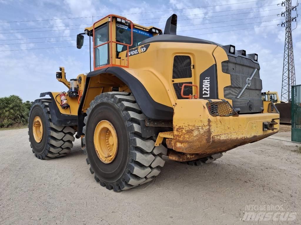 Volvo L 220 H Gumikerekes homlokrakodók