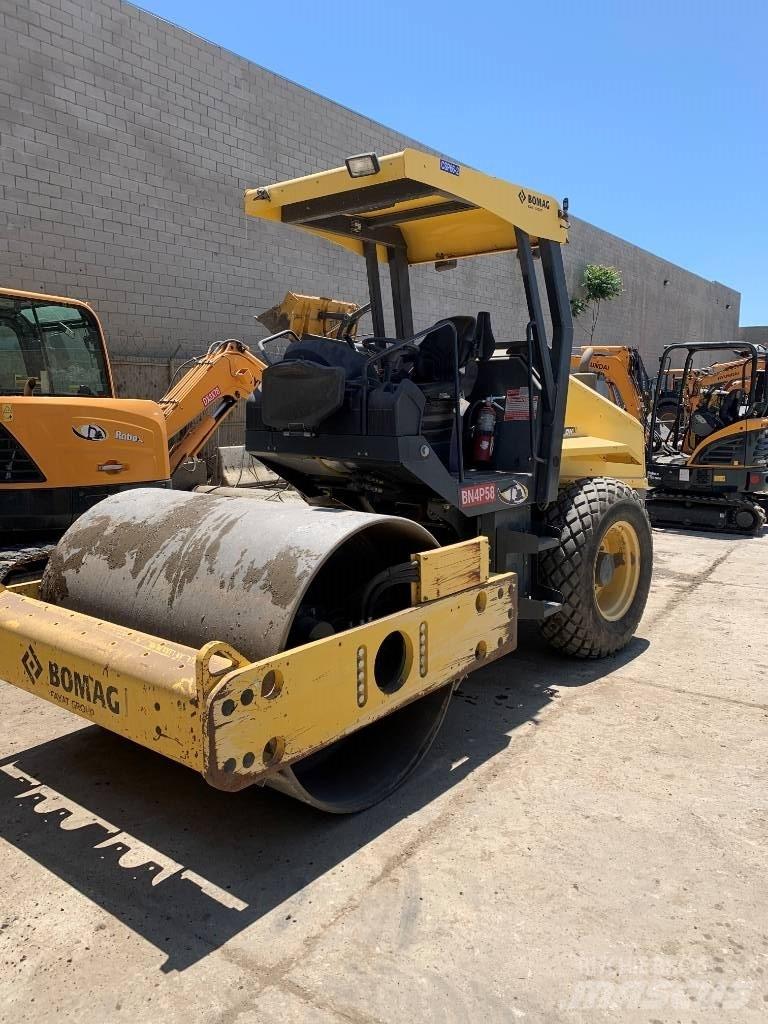 Bomag BW 177DH-50 Egydobos hengerek