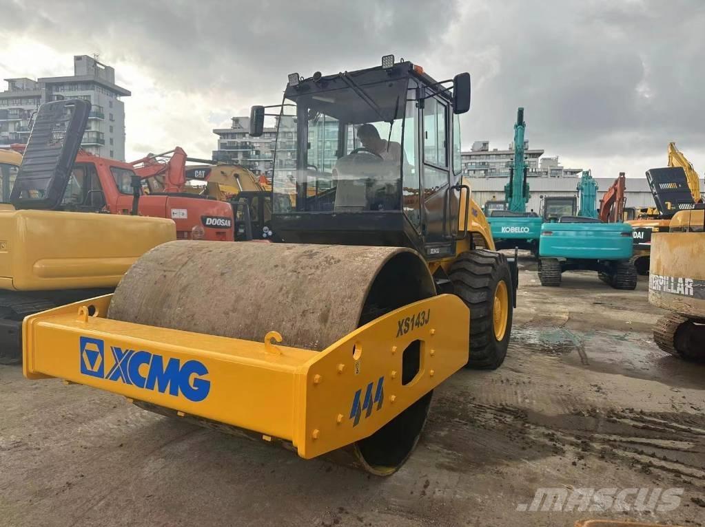 XCMG XS 143 Egydobos hengerek