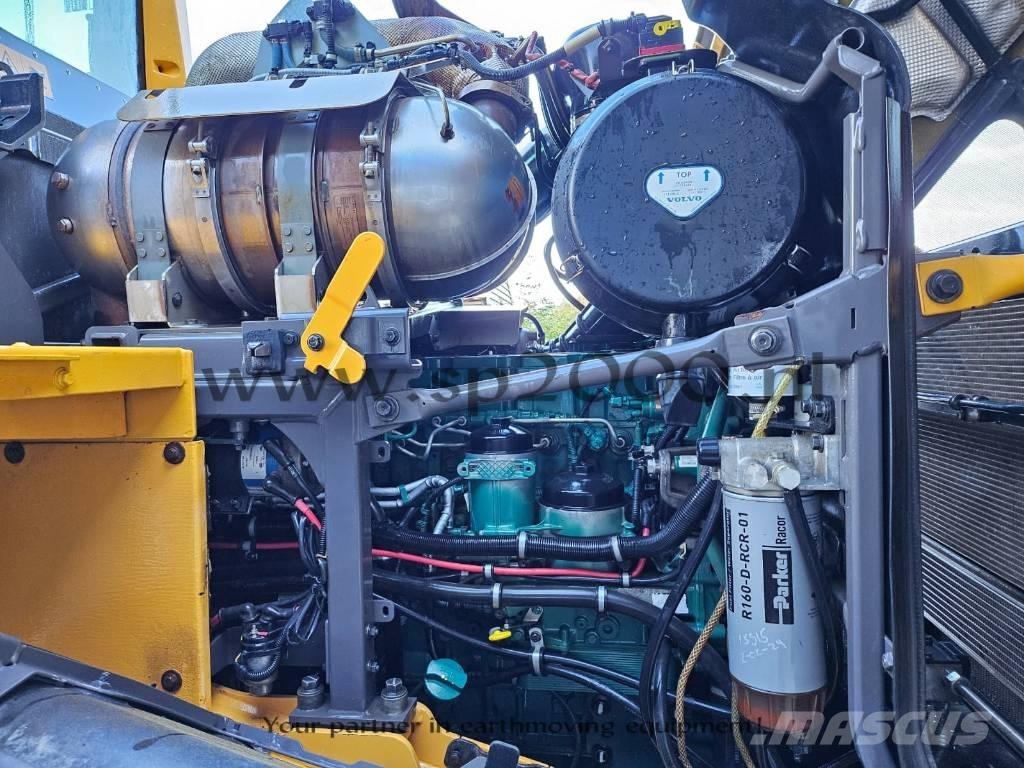 Volvo L 120 H Gumikerekes homlokrakodók