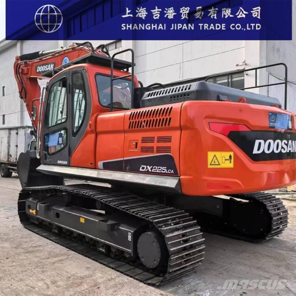 Doosan DX 225 Lánctalpas kotrók
