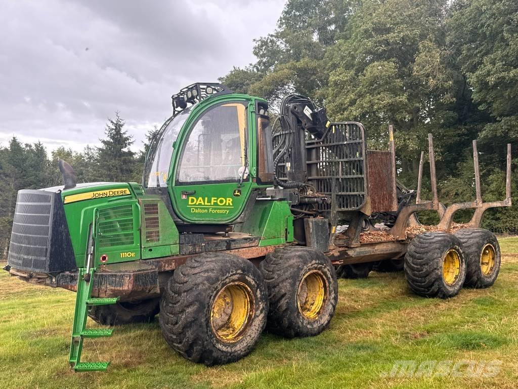John Deere 1110 E Kihordók