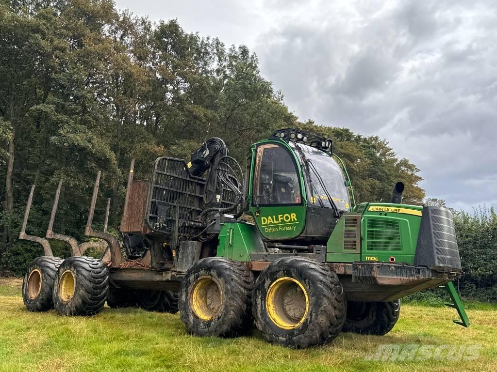 John Deere 1110 E Kihordók