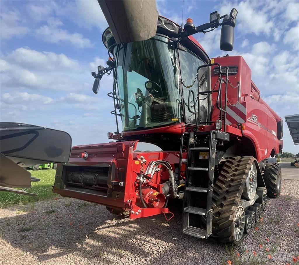 Case IH 8250 ASF Kombájnok