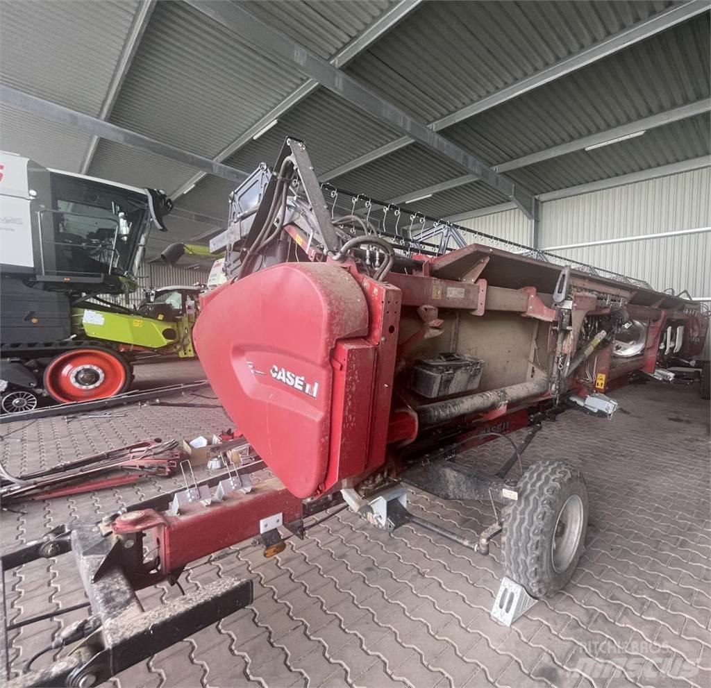 Case IH 8250 ASF Kombájnok