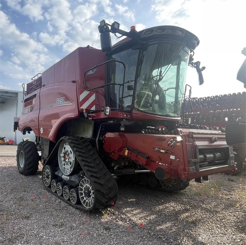 Case IH 8250 ASF Kombájnok