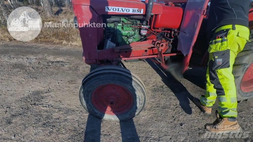 Volvo BM 320 Traktorok