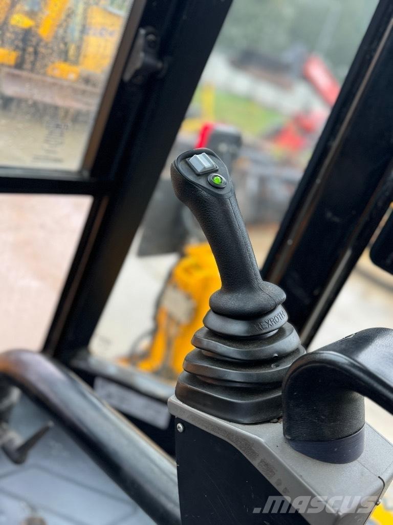 JCB 3 CX / compact Kotrórakodók