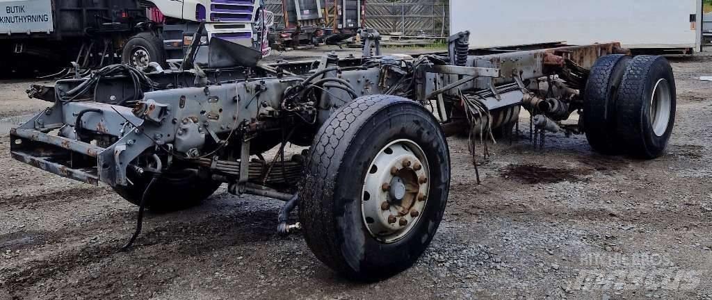 Scania 3-serie Fülkés alváz