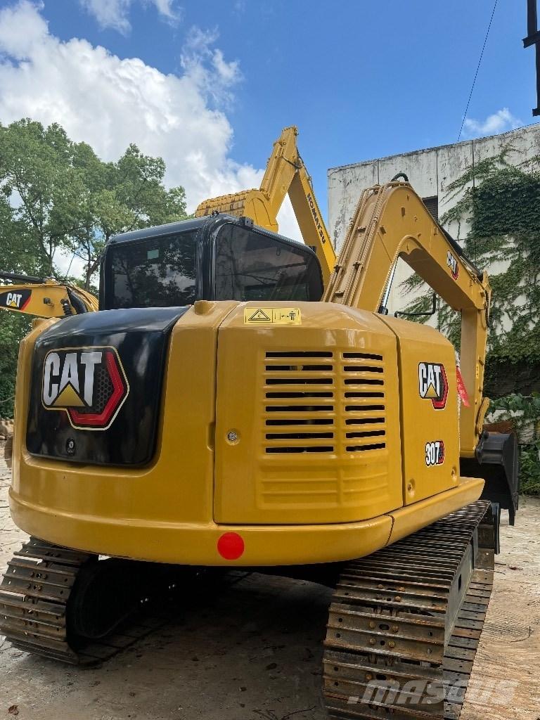 CAT 307 Mini kotrók < 7t