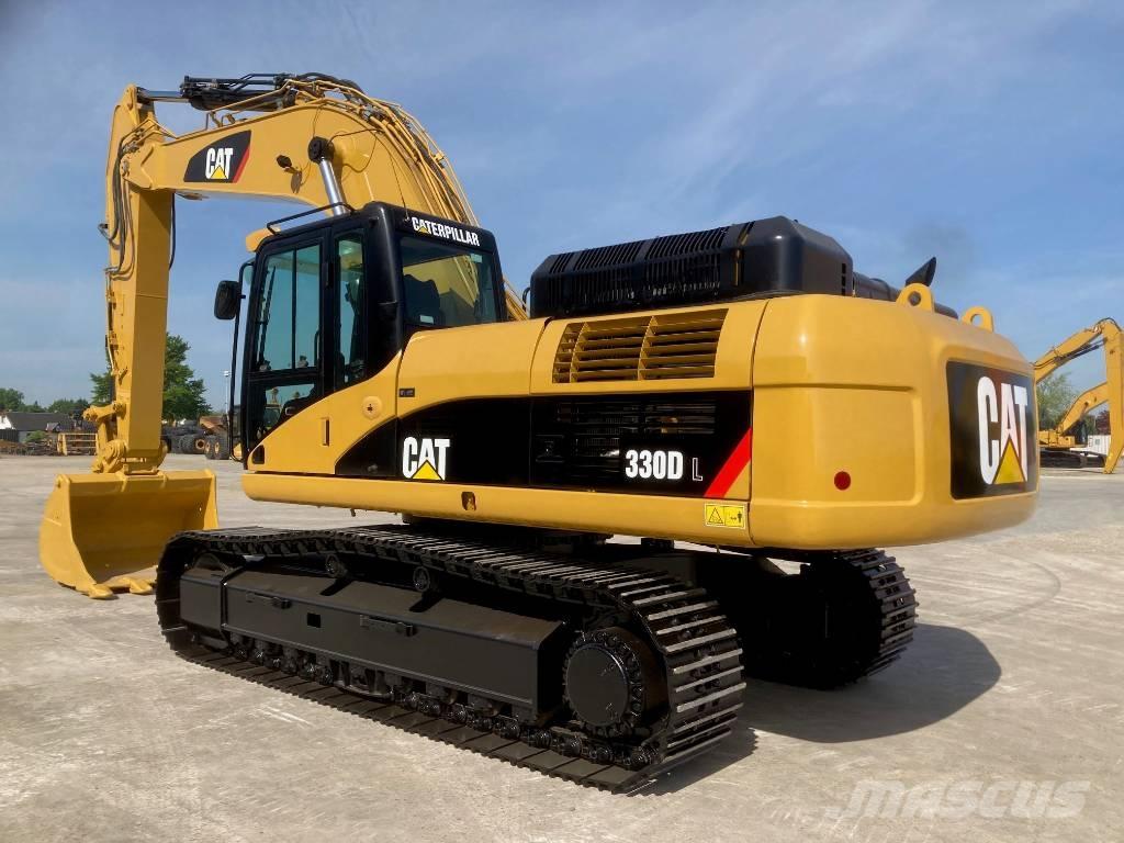 CAT 330 D L Lánctalpas kotrók