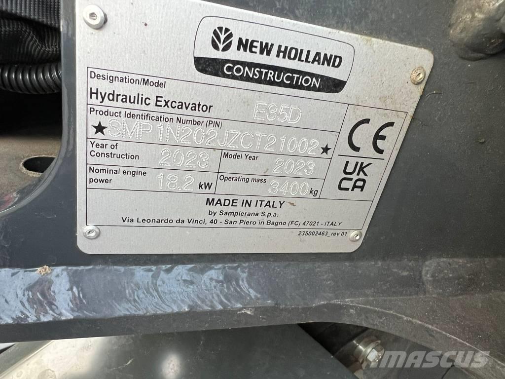 New Holland E 35 D Mini kotrók < 7t