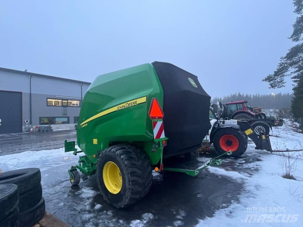 John Deere V451R Körbálázók