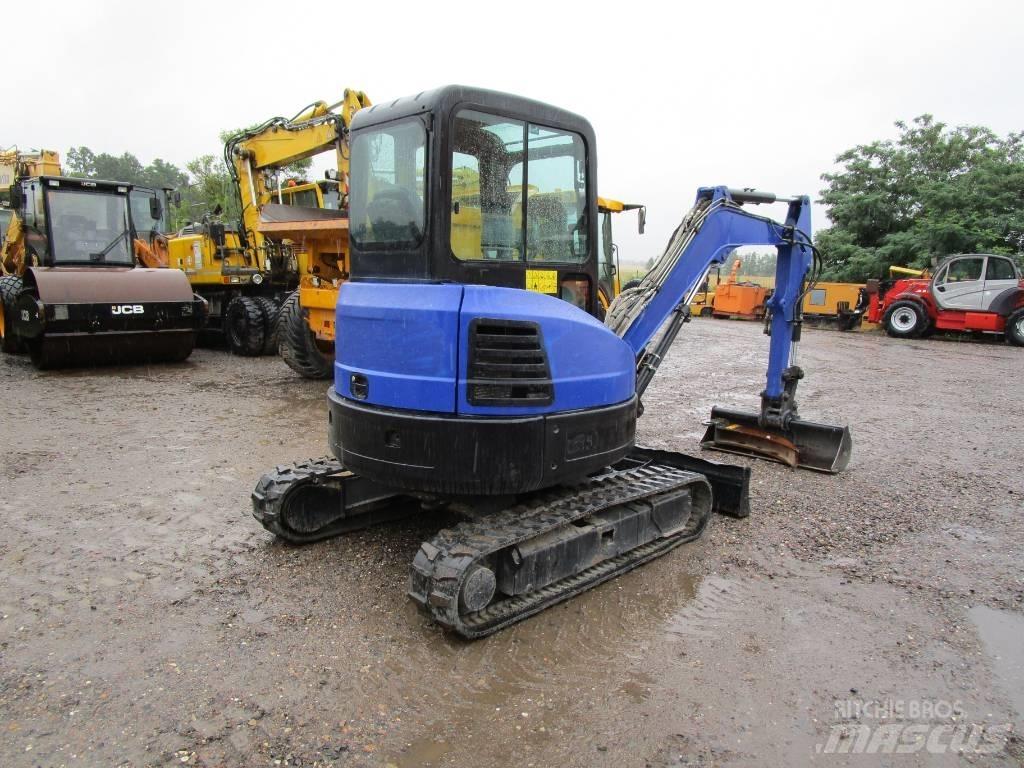 Bobcat E 35 Mini kotrók < 7t