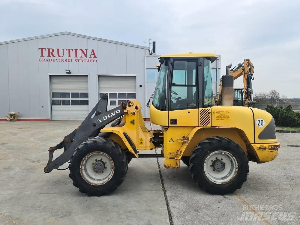 Volvo L 40 B Gumikerekes homlokrakodók