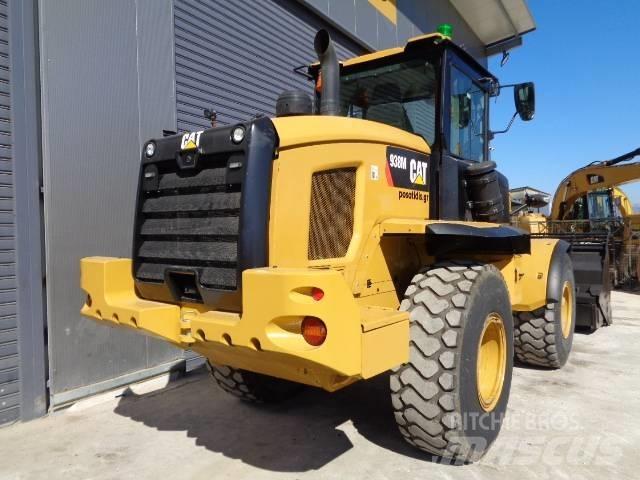 CAT 938M Gumikerekes homlokrakodók