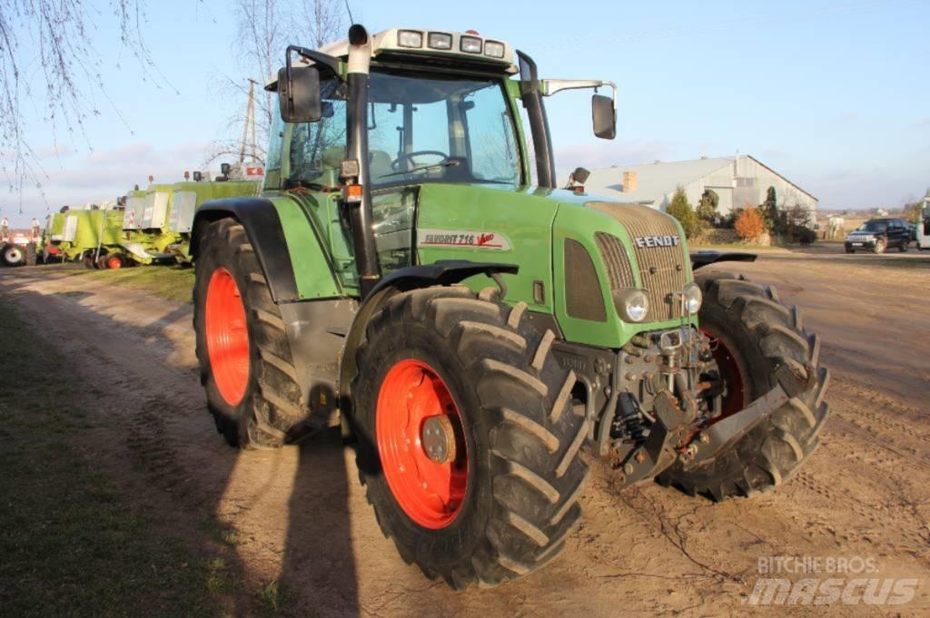Fendt 716 Traktorok