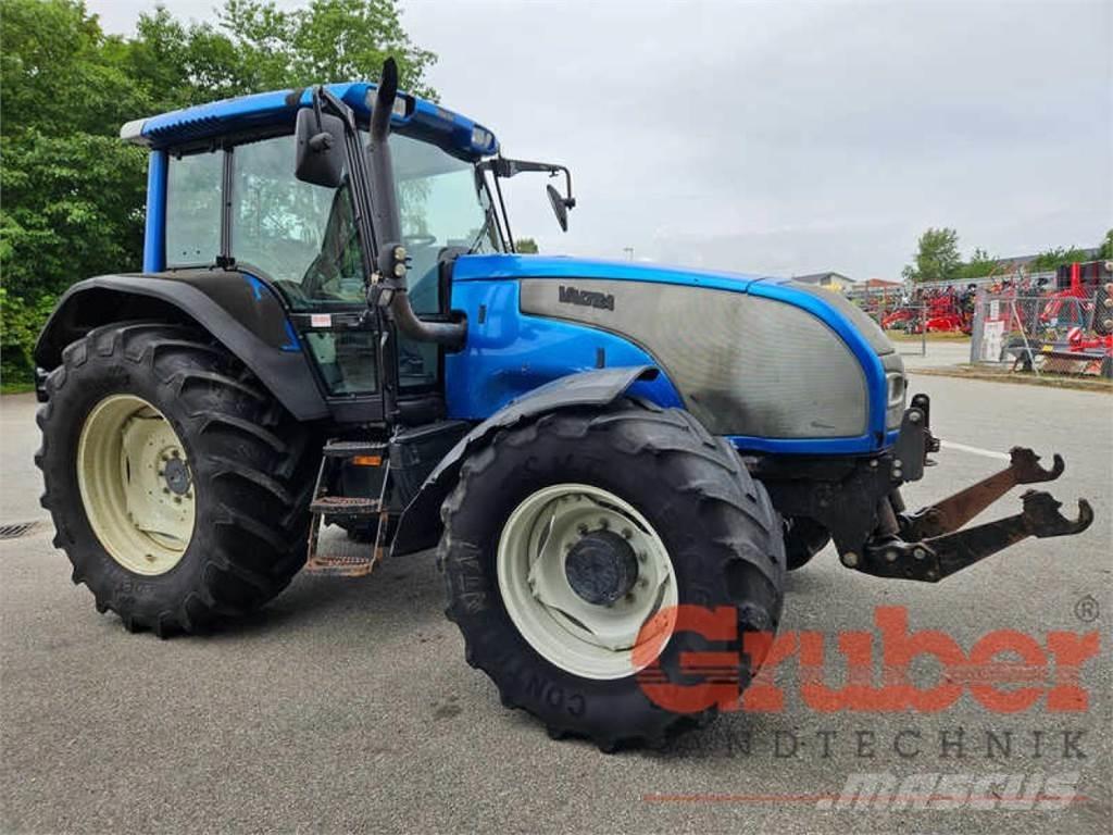 Valtra T 140 Traktorok