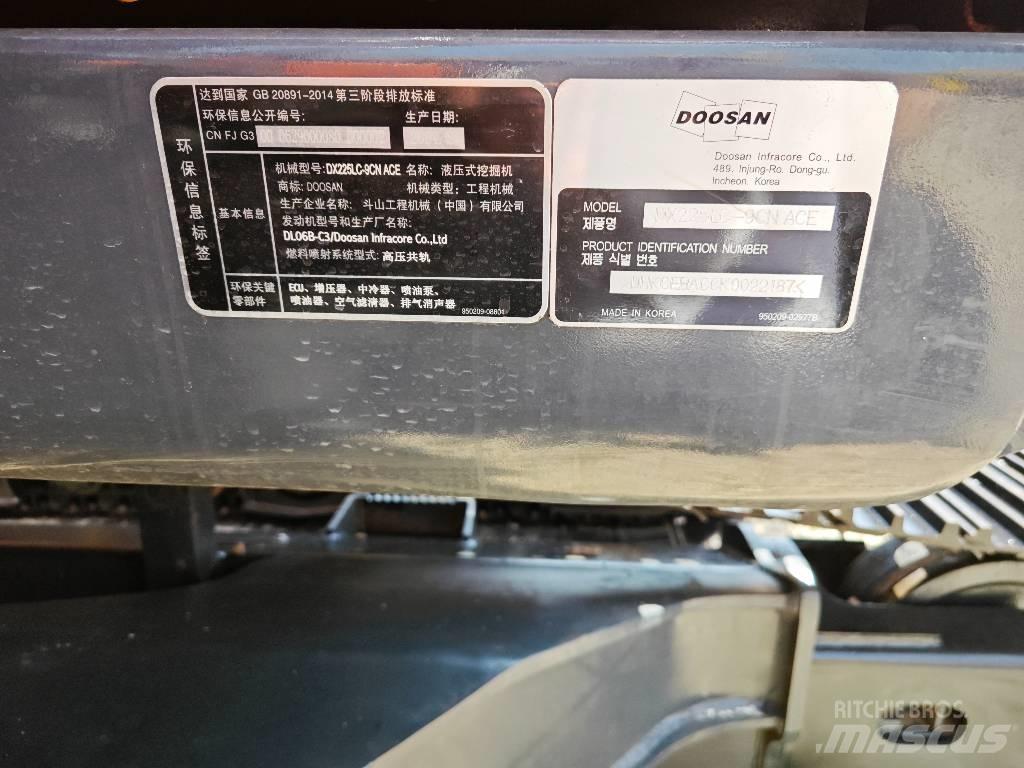 Doosan 225 LC Lánctalpas kotrók
