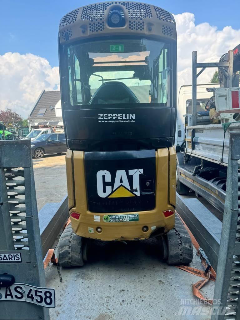 CAT 301.8 Mini kotrók < 7t