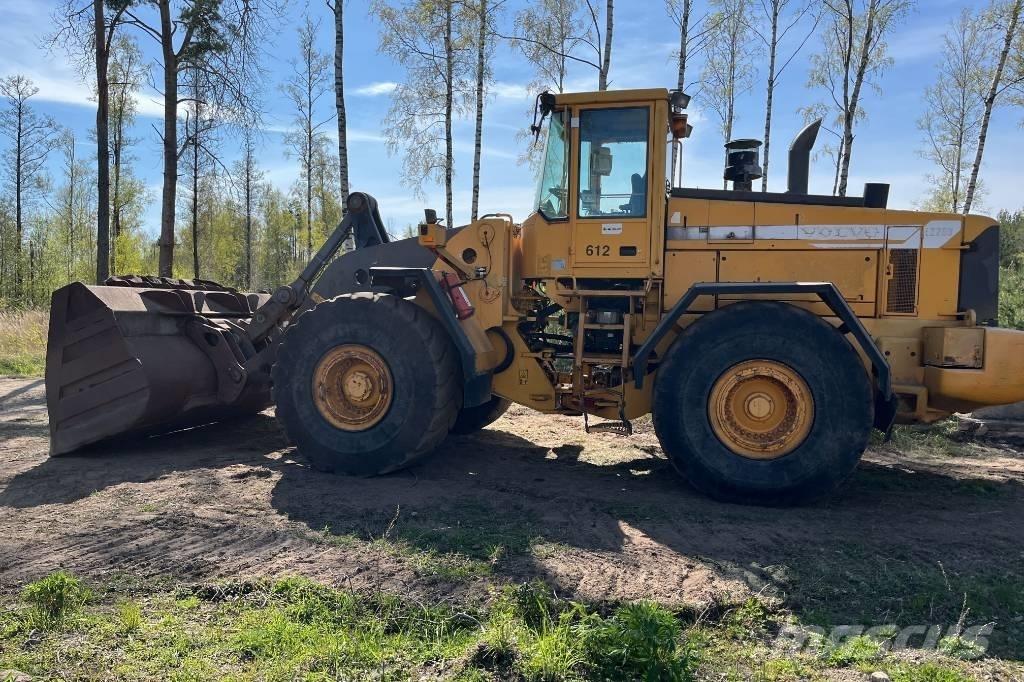 Volvo L 220 Gumikerekes homlokrakodók