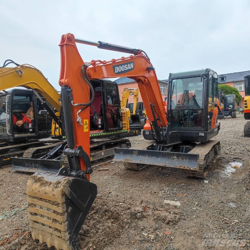 Doosan DX60 Mini kotrók < 7t