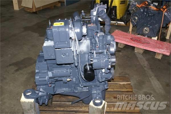 Komatsu S6D102E Motorok