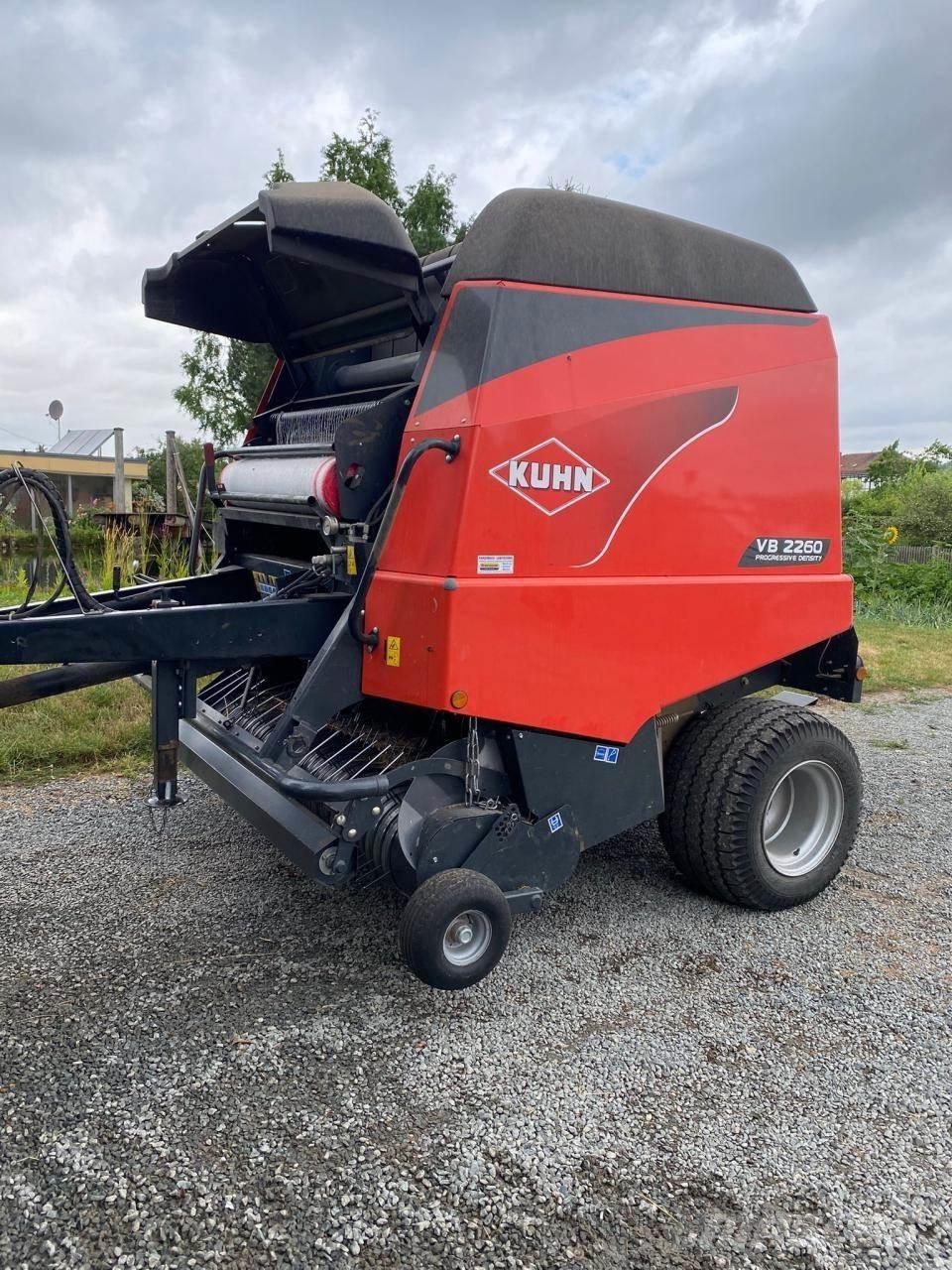 Kuhn VB 2260 Körbálázók
