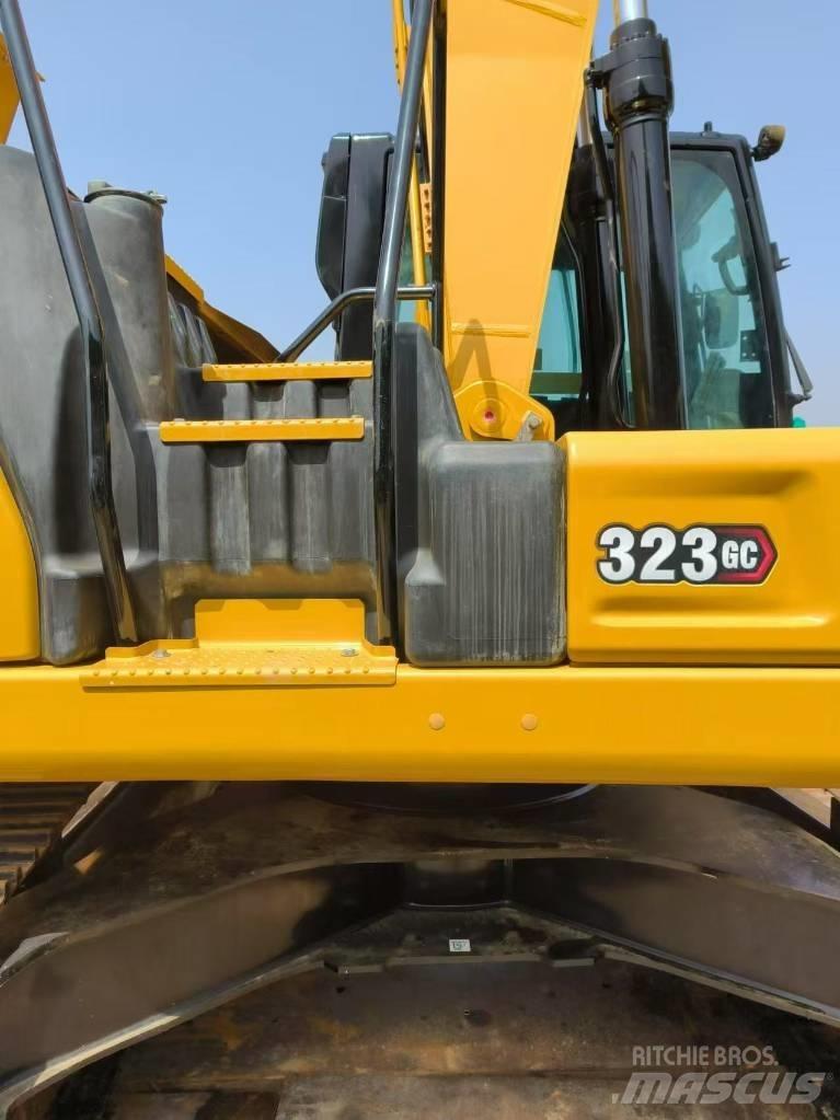 CAT 323 GC Lánctalpas kotrók
