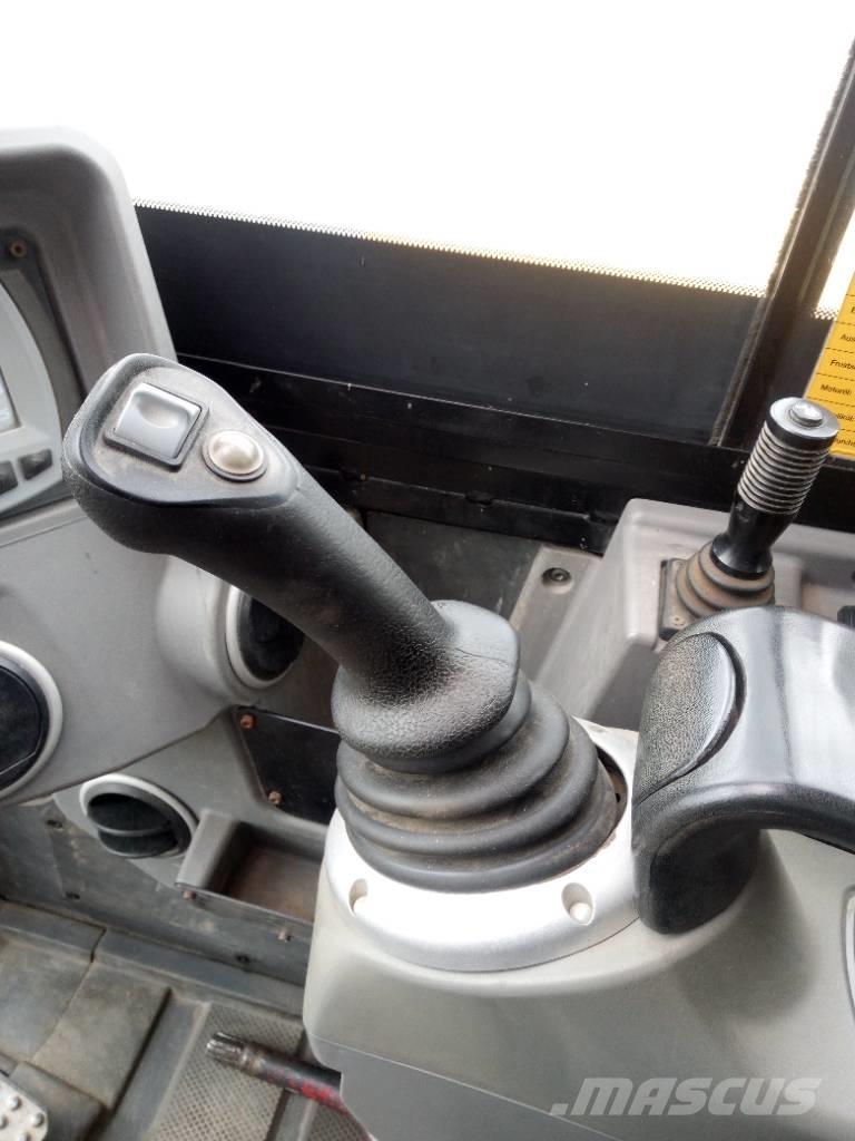 JCB 86 C-1 Közepes (midi) kotrók 7 t - 12 t