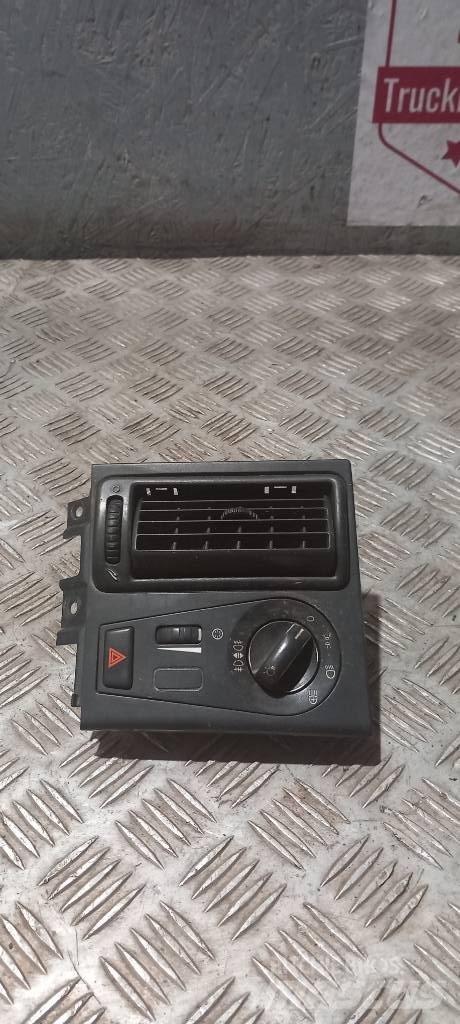 Volvo FH 12    20953569 Vezetőfülke és belső tartozékok